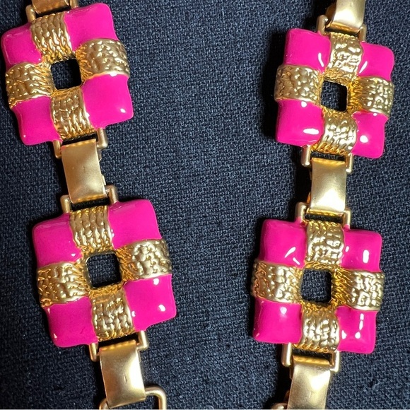 ESCADA Women’s Vintage Fuchsia Gold Tone Gift Box Chain Link Belt Made in Spain main image 11